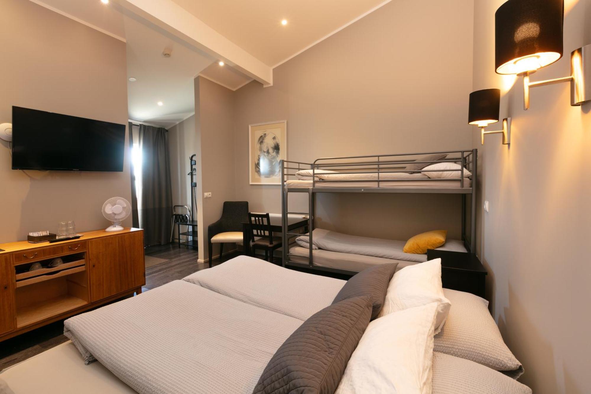 Karuna Guesthouse Saudarkrokur Ngoại thất bức ảnh