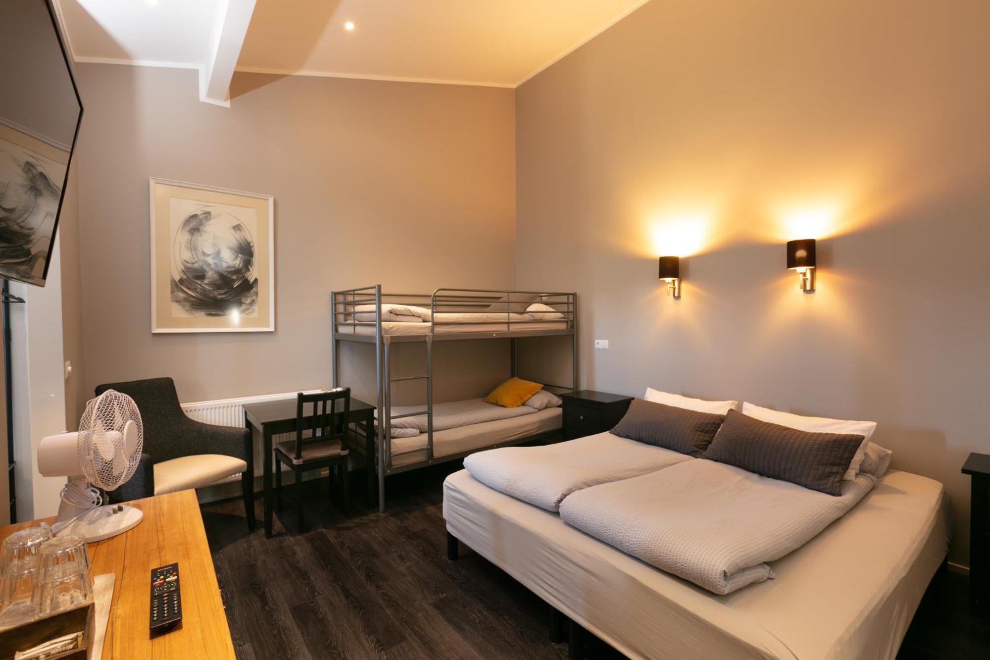 Karuna Guesthouse Saudarkrokur Ngoại thất bức ảnh