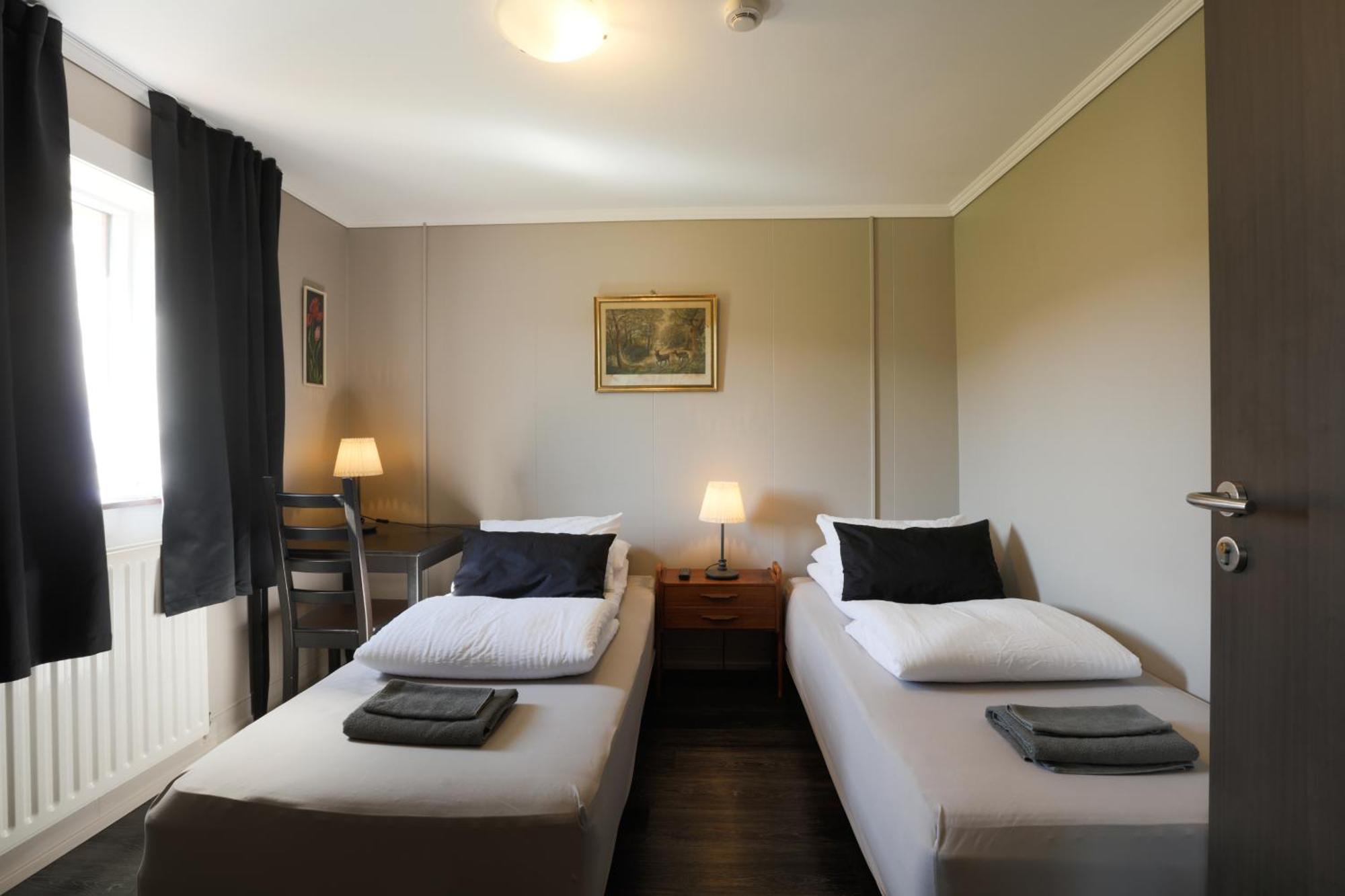 Karuna Guesthouse Saudarkrokur Ngoại thất bức ảnh